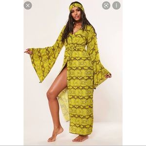 Fabulous Missguided Snake Print Bell Sleeve Kimono Dress with Head Wrap